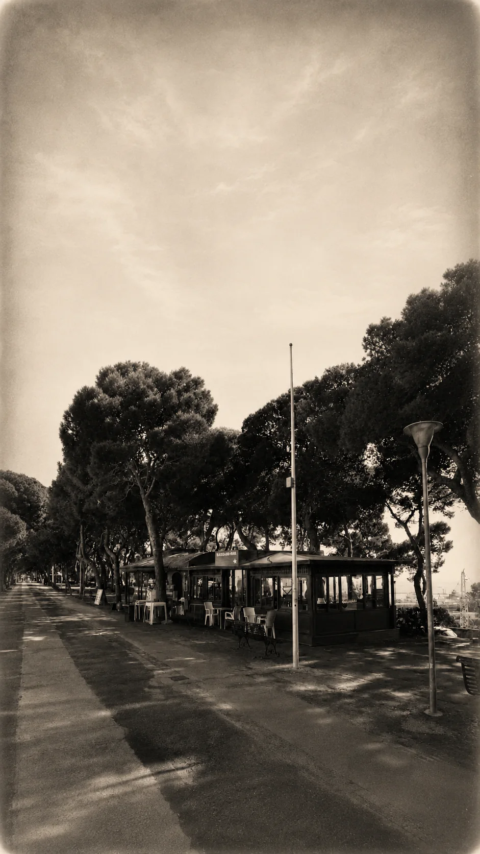 Il primo locale di famiglia a Viale Buon Cammino